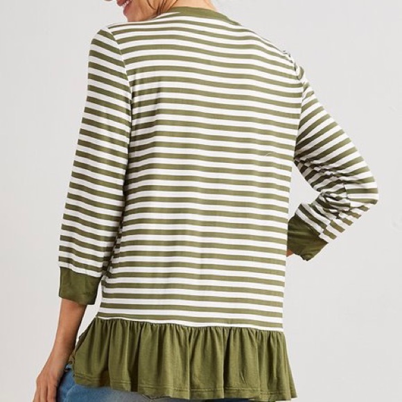 Simple Suzanne Betro Long sleeve V-neck Top - Picture 5 of 6
